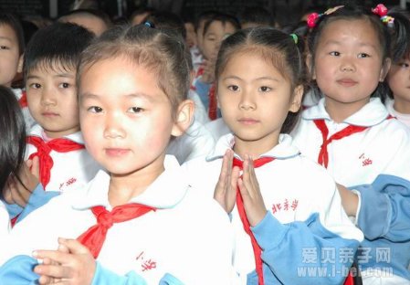 北京海淀推行九年一贯制试点 优质中学带一般小学