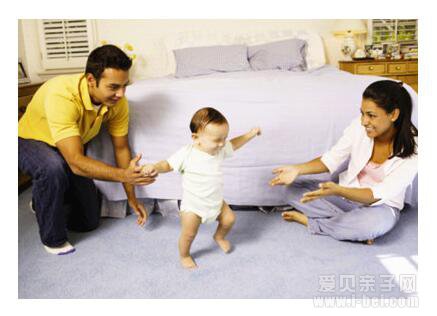 育儿周刊:1岁宝宝成长记录